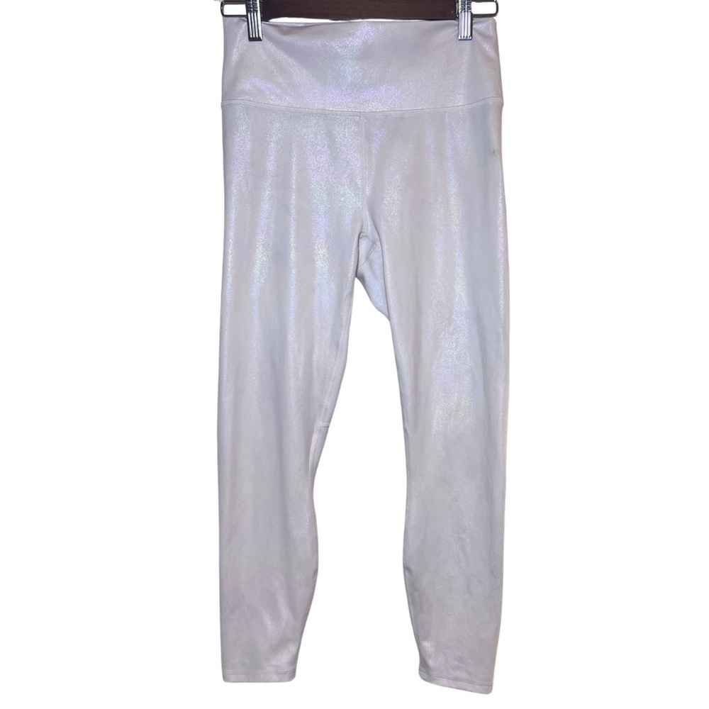 Fabletics PureLuxe High-Waisted Iridescent Pearlized White 7/8 Legging sz M